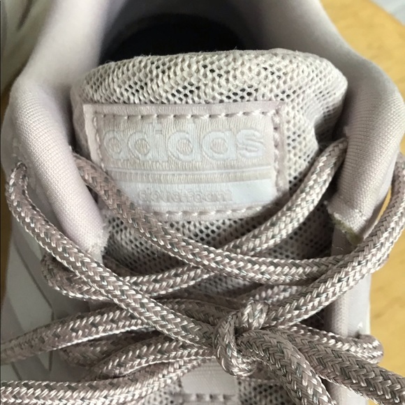 Light Pink Adidas Size 6 - Picture 4 of 6